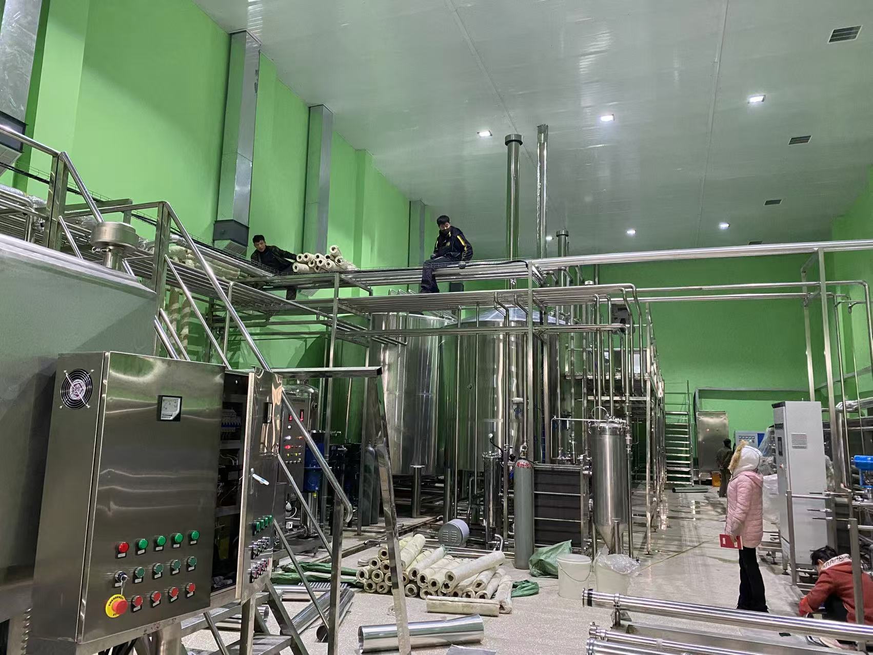 西山精酿啤酒设备厂—精酿啤酒设备制造:传承工艺与创新科技的交融